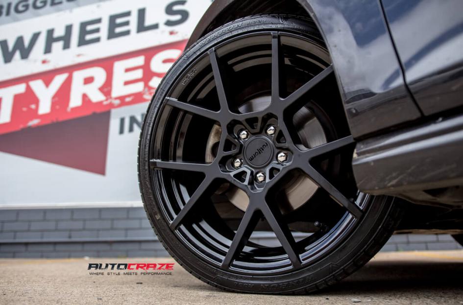 VOLKSWAGEN GOLF KPS MATTE BLACK